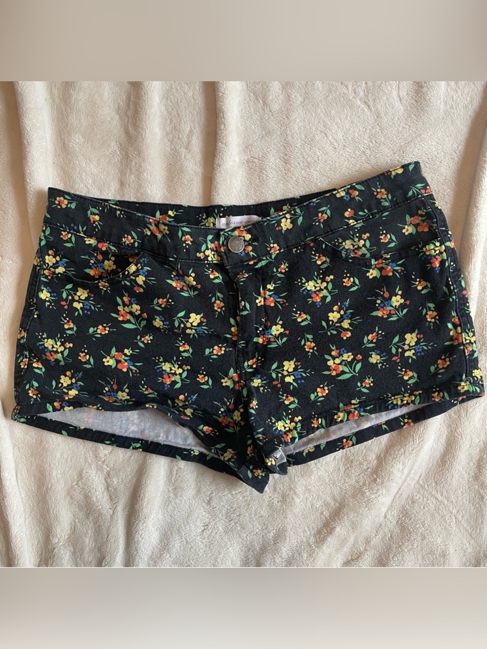 Garden party Floral Ditsy Denim Black Festival Shorts Size M Boho Stretchy Micro